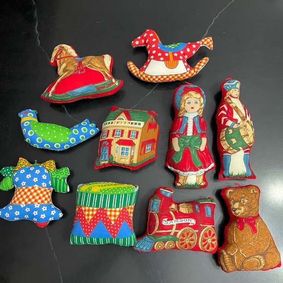 Handmade fabric ornaments - Picture 1 of 3